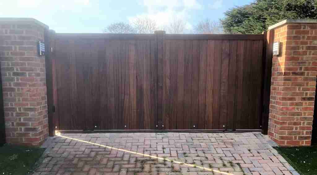 Suffolk Gates Straight Top Hardwood Driveway Gates Tarmec and Croft fencing and Gates Ltd