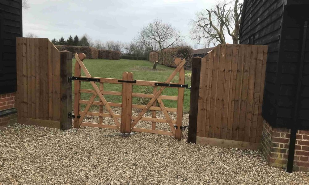 Hook 5 Bar Gates Tarmec and Croft Fencing and Gates 01787 224848 (1)