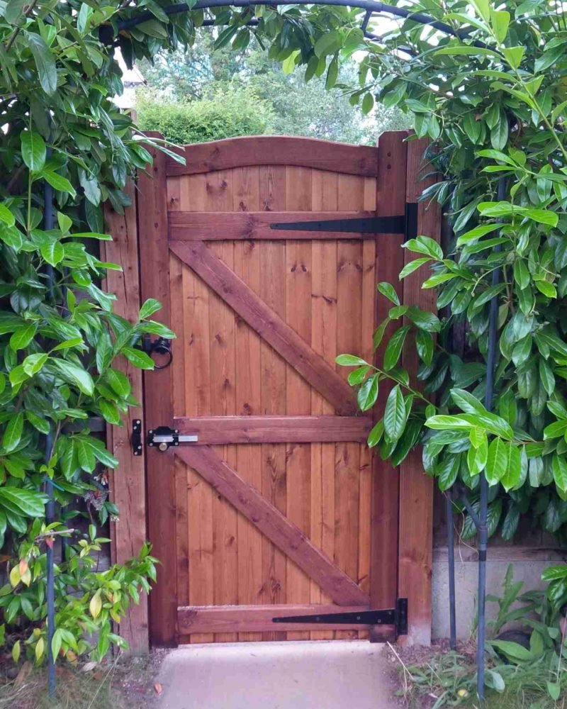 Rear of Essex Side Gate Made to measure Tarmec and Croft Fencing and Gates 01787 224848