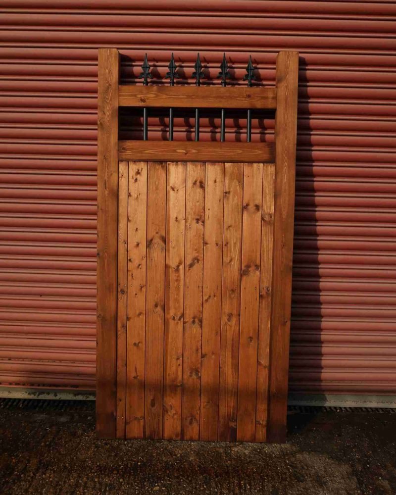 stisted side gate with iron accessories supplied and fitted tarmec and croft fencing and gates 01787 224848